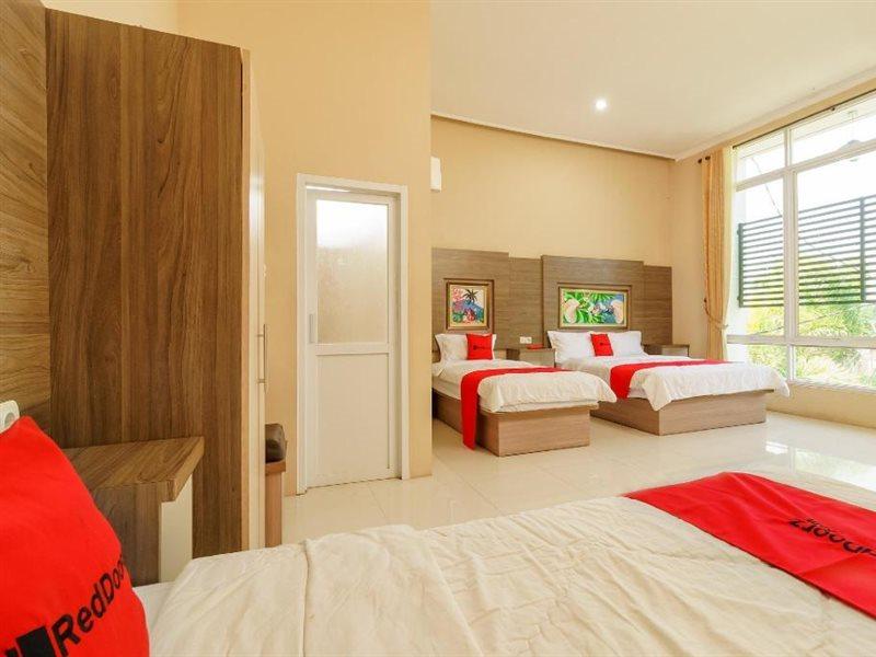 Reddoorz Resort Premium @ Sangkan Hurip Kuningan Dış mekan fotoğraf