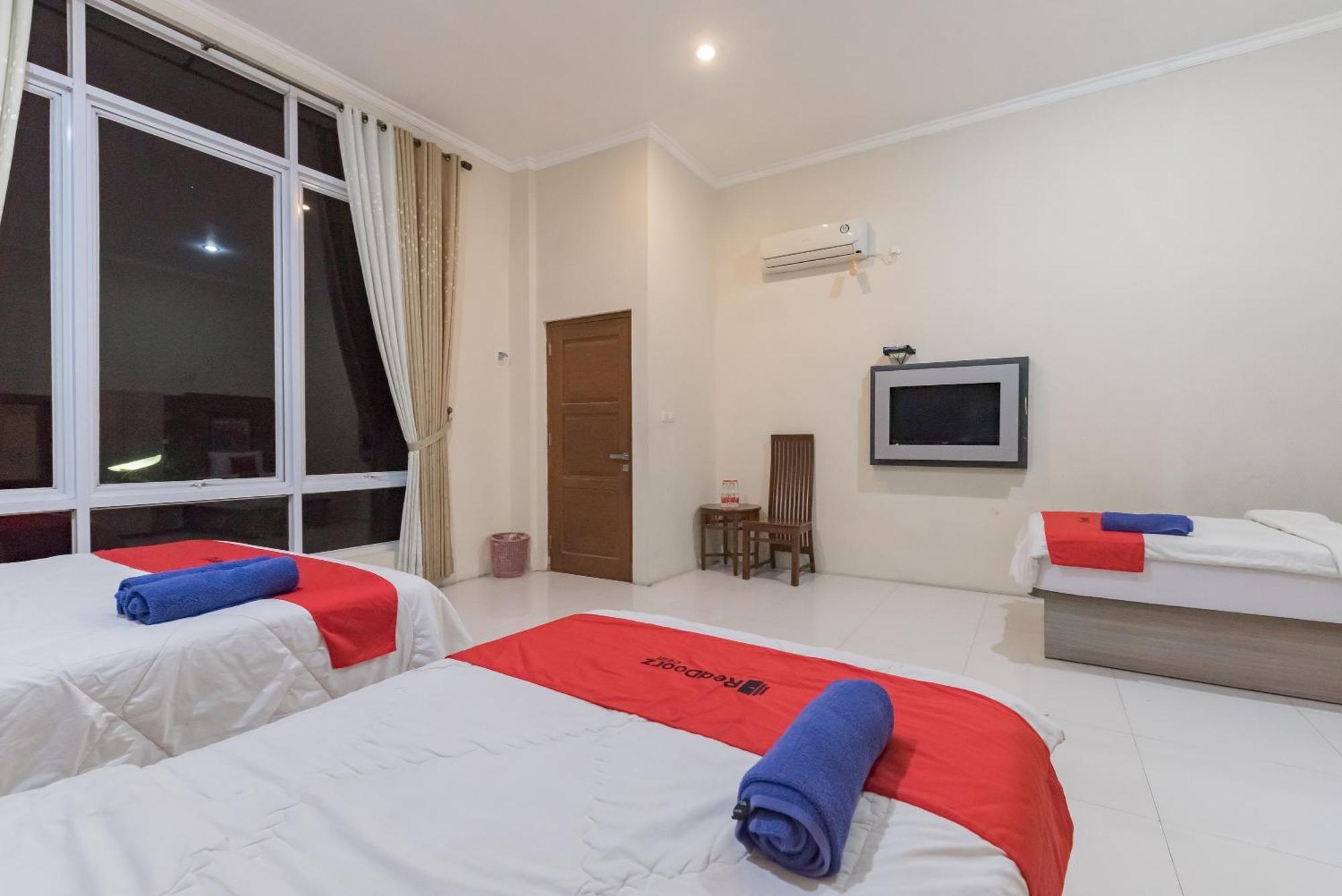 Reddoorz Resort Premium @ Sangkan Hurip Kuningan Dış mekan fotoğraf