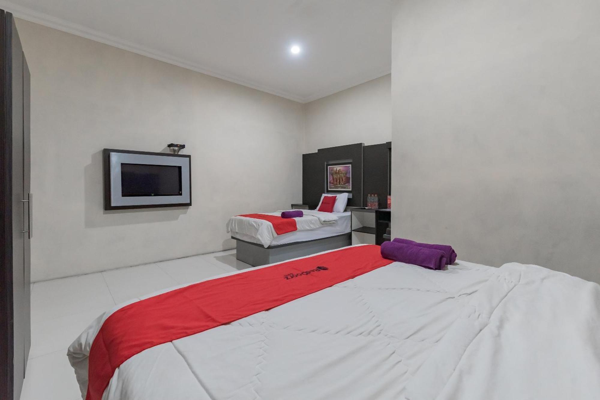 Reddoorz Resort Premium @ Sangkan Hurip Kuningan Dış mekan fotoğraf